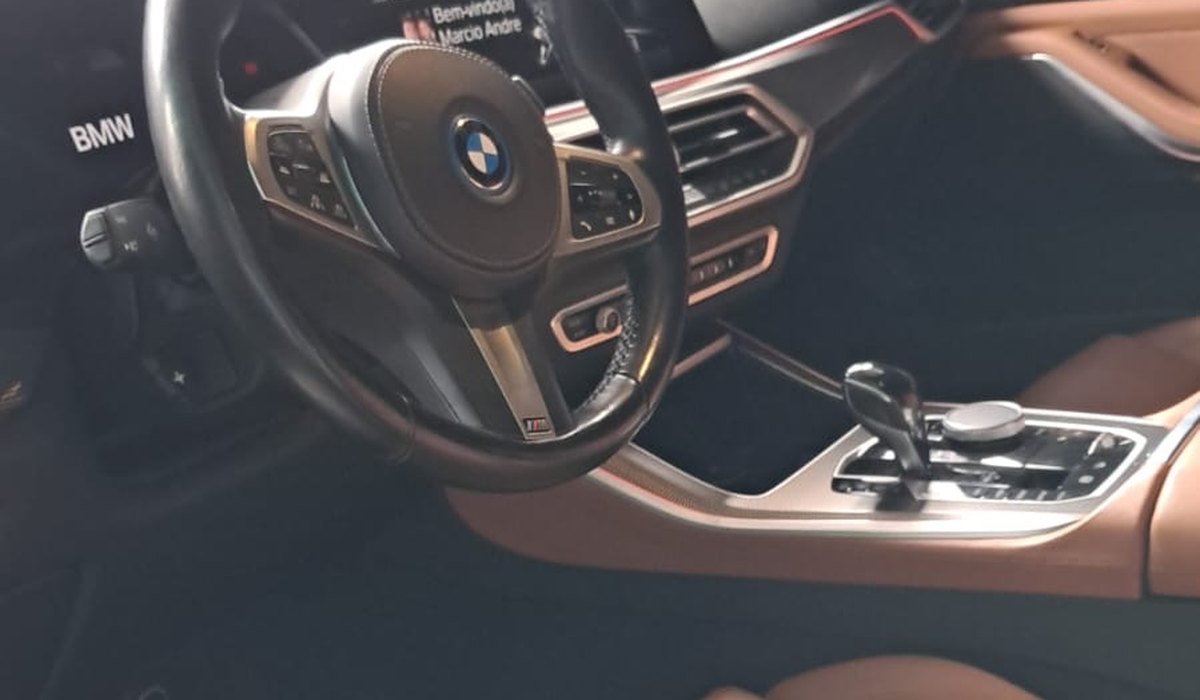 Interior de carro higienizado — ar-condicionado limpo pela JAKS Car Care em Itajaí